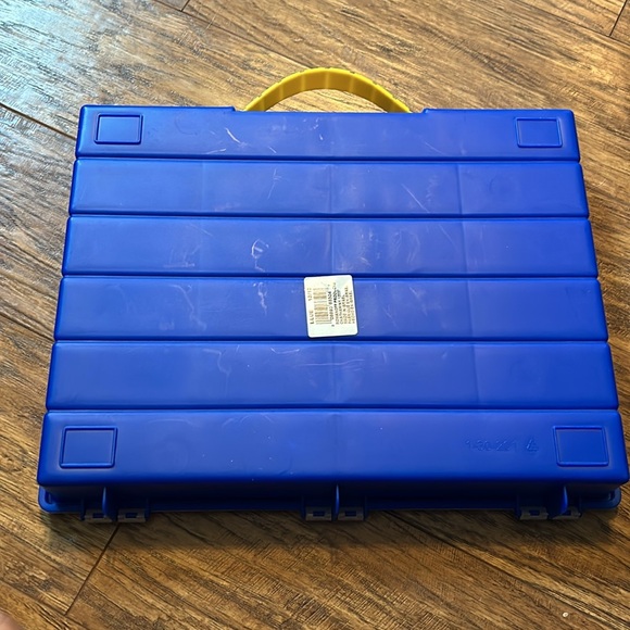 Romanoff Toy Car Case Blue w/clear lid - Picture 3 of 4